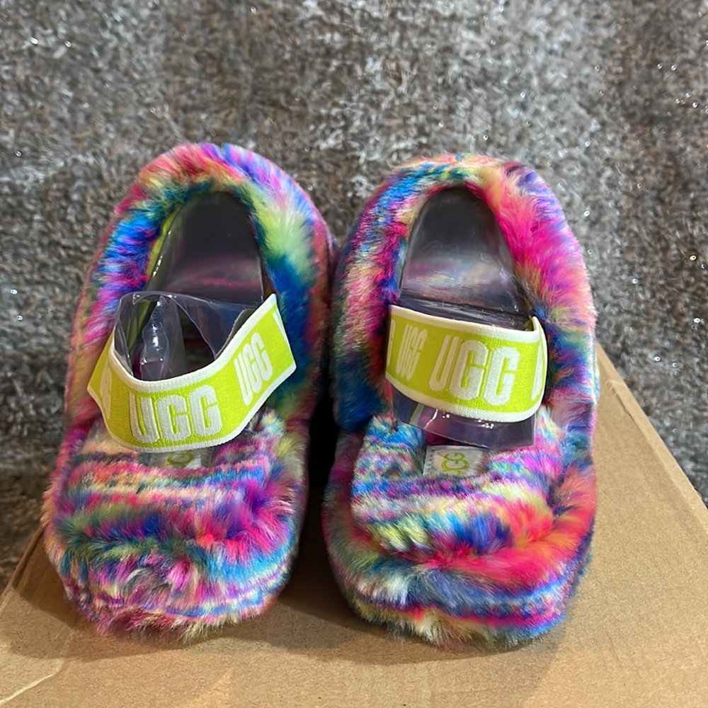 NWB UGG K Fluff Yeah Pixelate - Picture 5 of 10